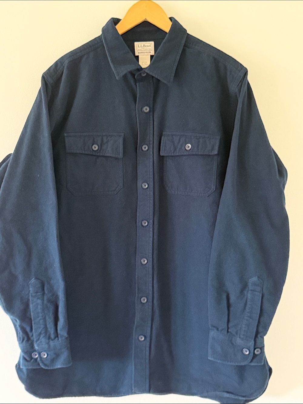 LL BEAN Chamois Slightly Fitted Button Down Shirt Navy Size XL-TALL - Picture 4 of 8